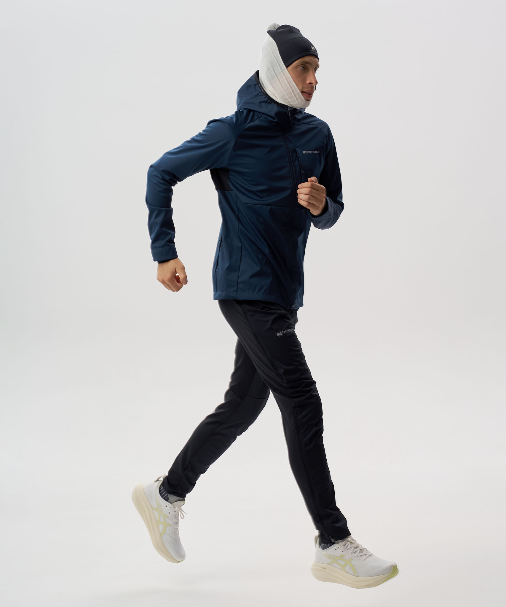 Тренировочная куртка Nordski PRO TOUR HOOD Deep/Black